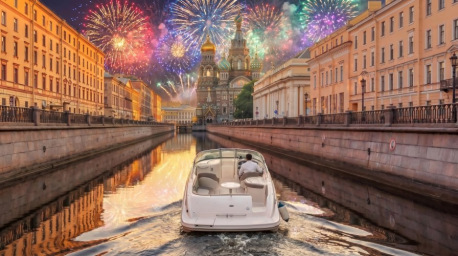 Яхта, катер или теплоход в аренду для идеального просмотра салюта
